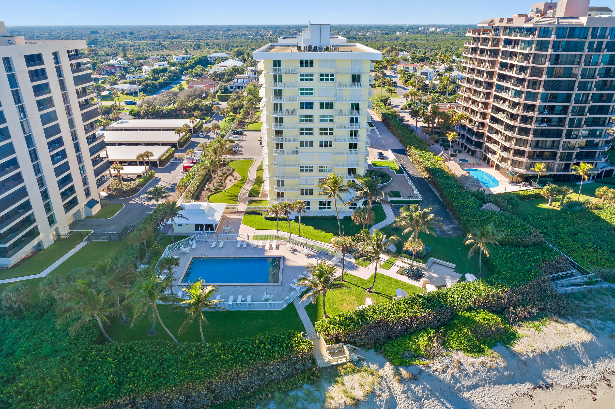 500 Ocean Drive, Unit E2A Juno Beach, FL 33408 - Photo 27 of 31 Brigadoon Pool