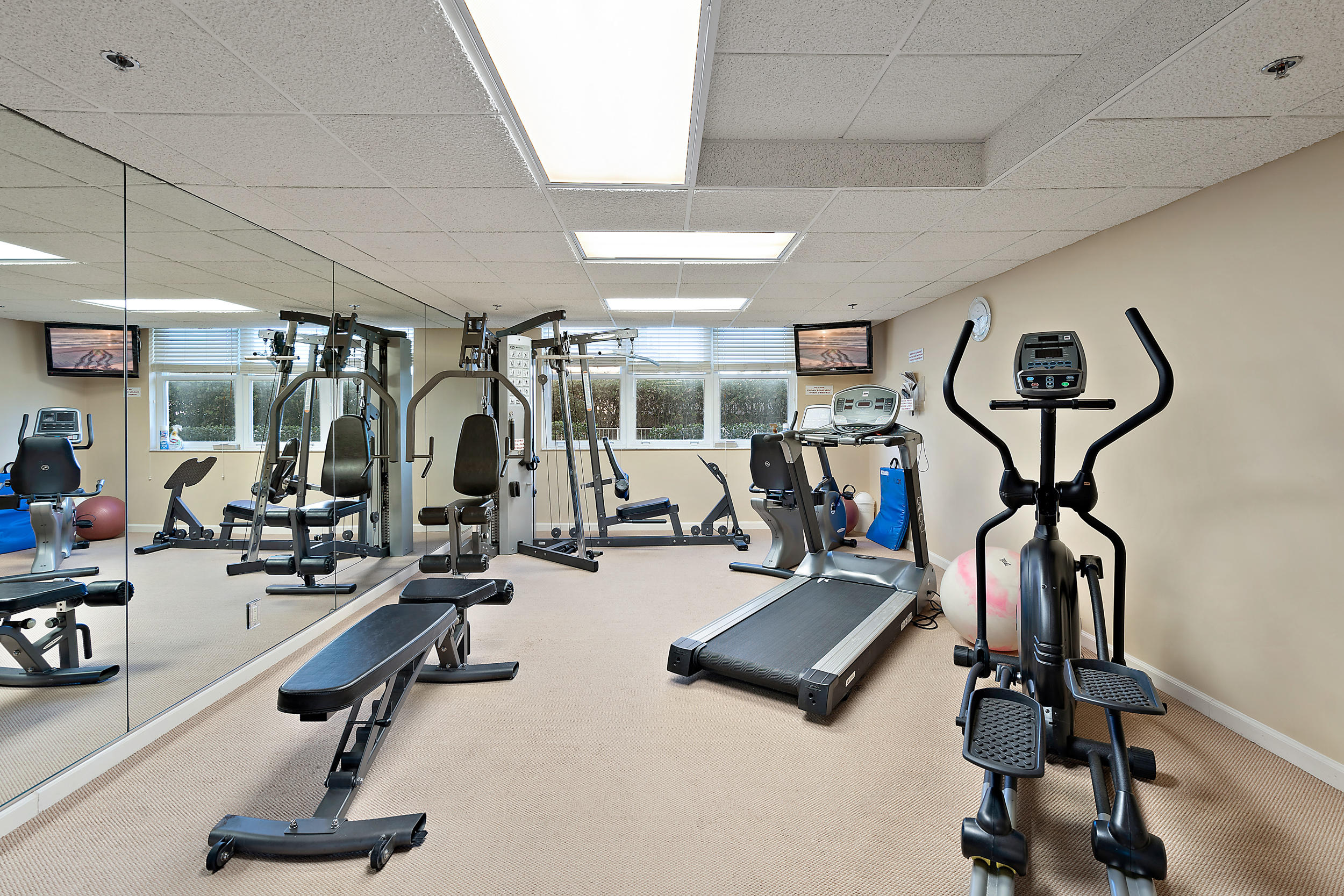 500 Ocean Drive, Unit E2A Juno Beach, FL 33408 - Photo 30 of 31 Gym