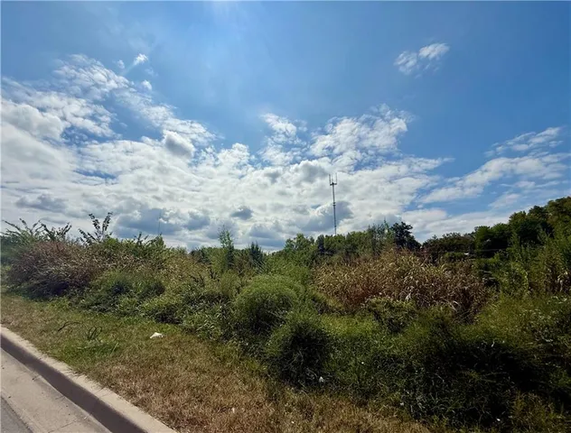 $2,000,000 | 5401 Bennington Avenue, Kansas City, MO 64129