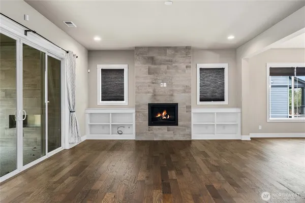 $935,000 | 13813 187th Ave Court East, Bonney Lake, WA 98391