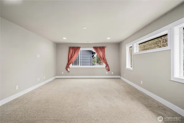 $949,999 | 13813 187th Ave Court East, Bonney Lake, WA 98391