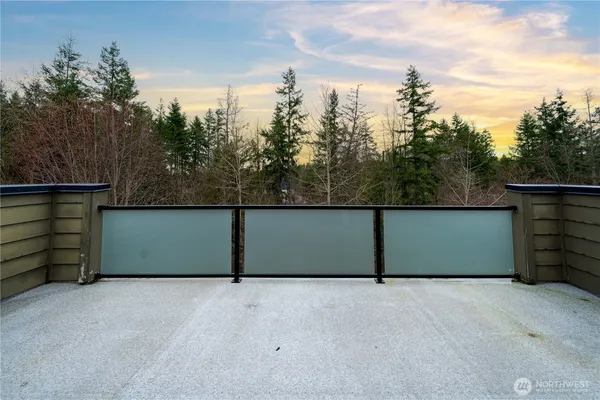 $949,999 | 13813 187th Ave Court East, Bonney Lake, WA 98391