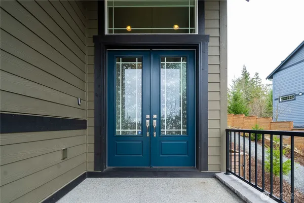 $935,000 | 13813 187th Ave Court East, Bonney Lake, WA 98391