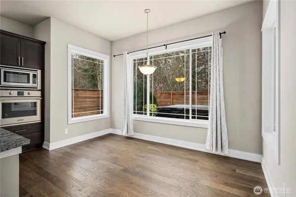 $935,000 | 13813 187th Ave Court East, Bonney Lake, WA 98391