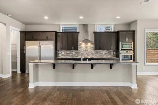 $949,999 | 13813 187th Ave Court East, Bonney Lake, WA 98391