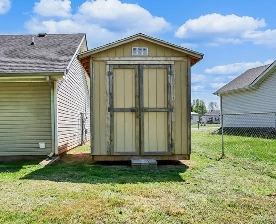 $1,650 | 1045 Waterford Circle, Clarksville, TN 37040