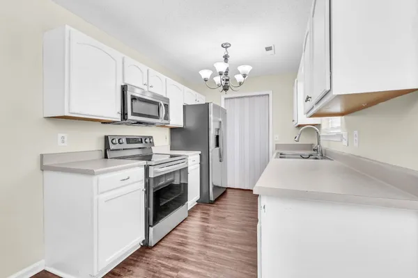 $1,650 | 1045 Waterford Circle, Clarksville, TN 37040