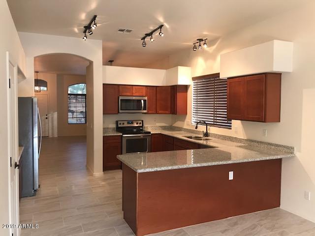 4206 East Rowel Road Phoenix, AZ 85050 - Photo 2 of 16 Open and Bright Eat-in Kitchen