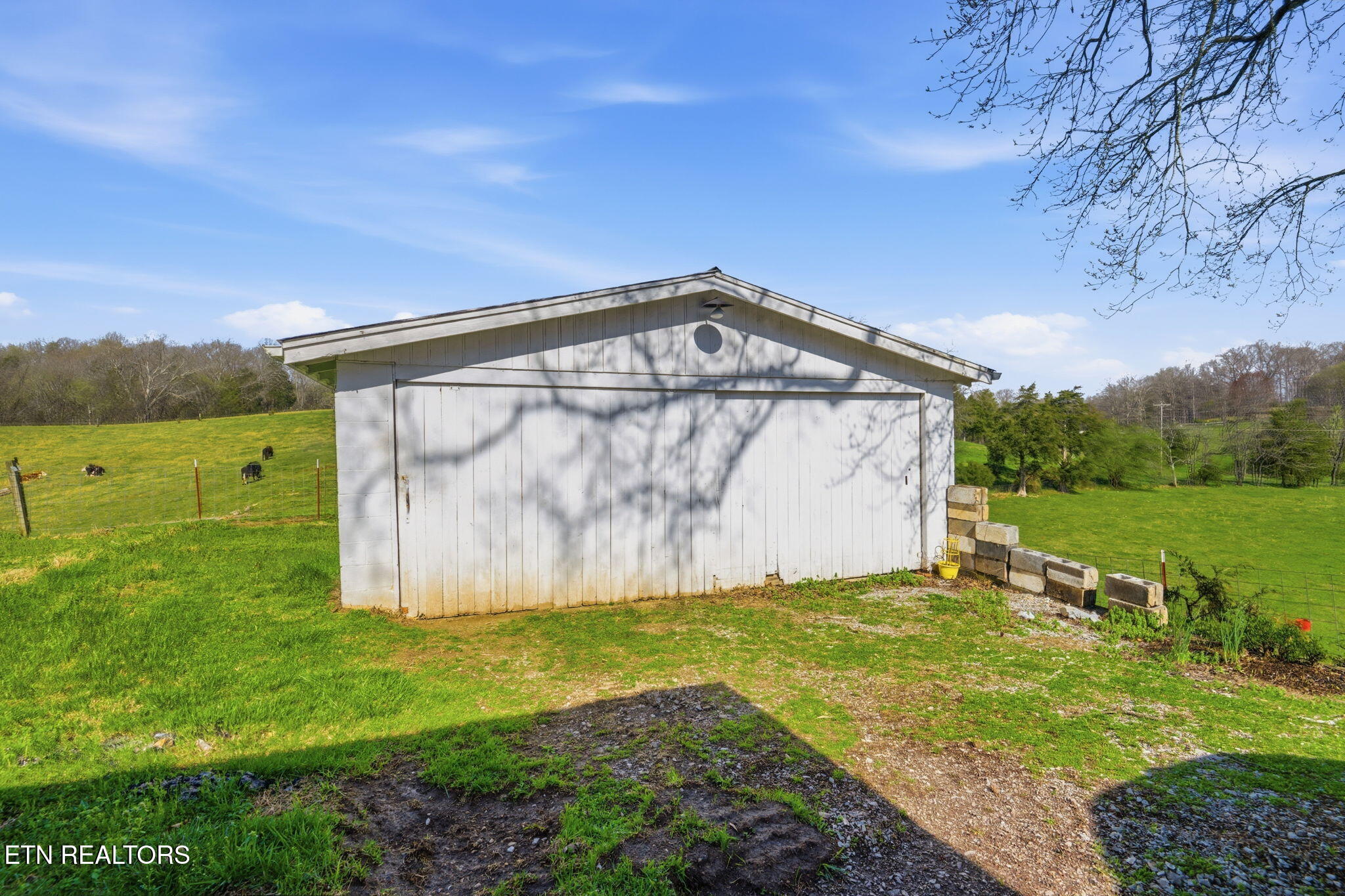 110 Hart Cemetery Lane Clinton, TN 37716 - Photo 6 of 31 26-web-or-mls-110Hart-0269