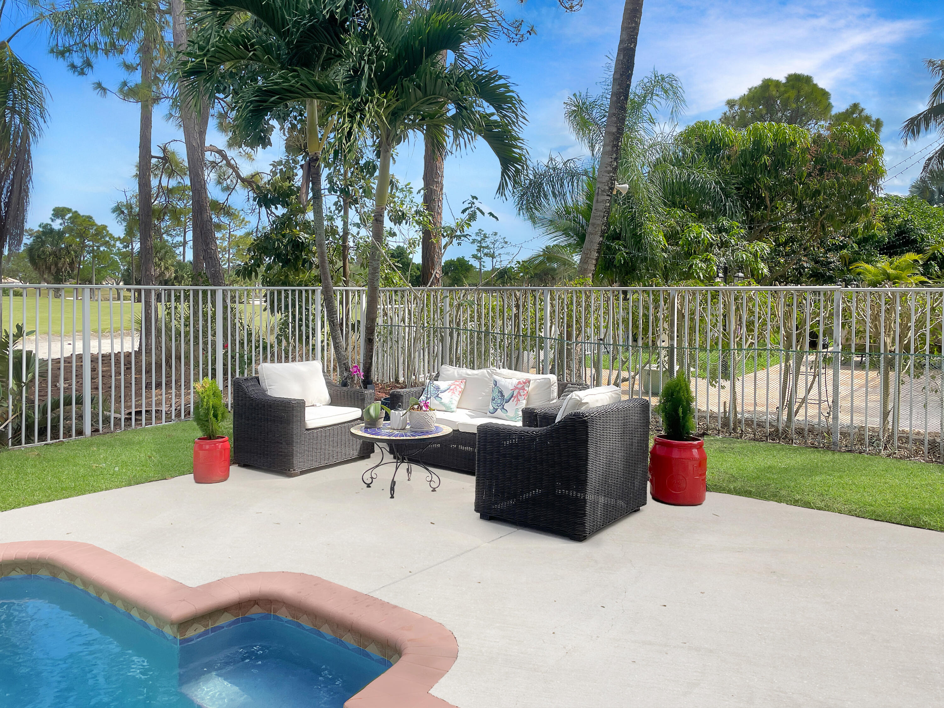 2291 Ridgewood Circle Royal Palm Beach, FL 33411 - Photo 47 of 71 2291 Ridgeway Circle W- backyard pool