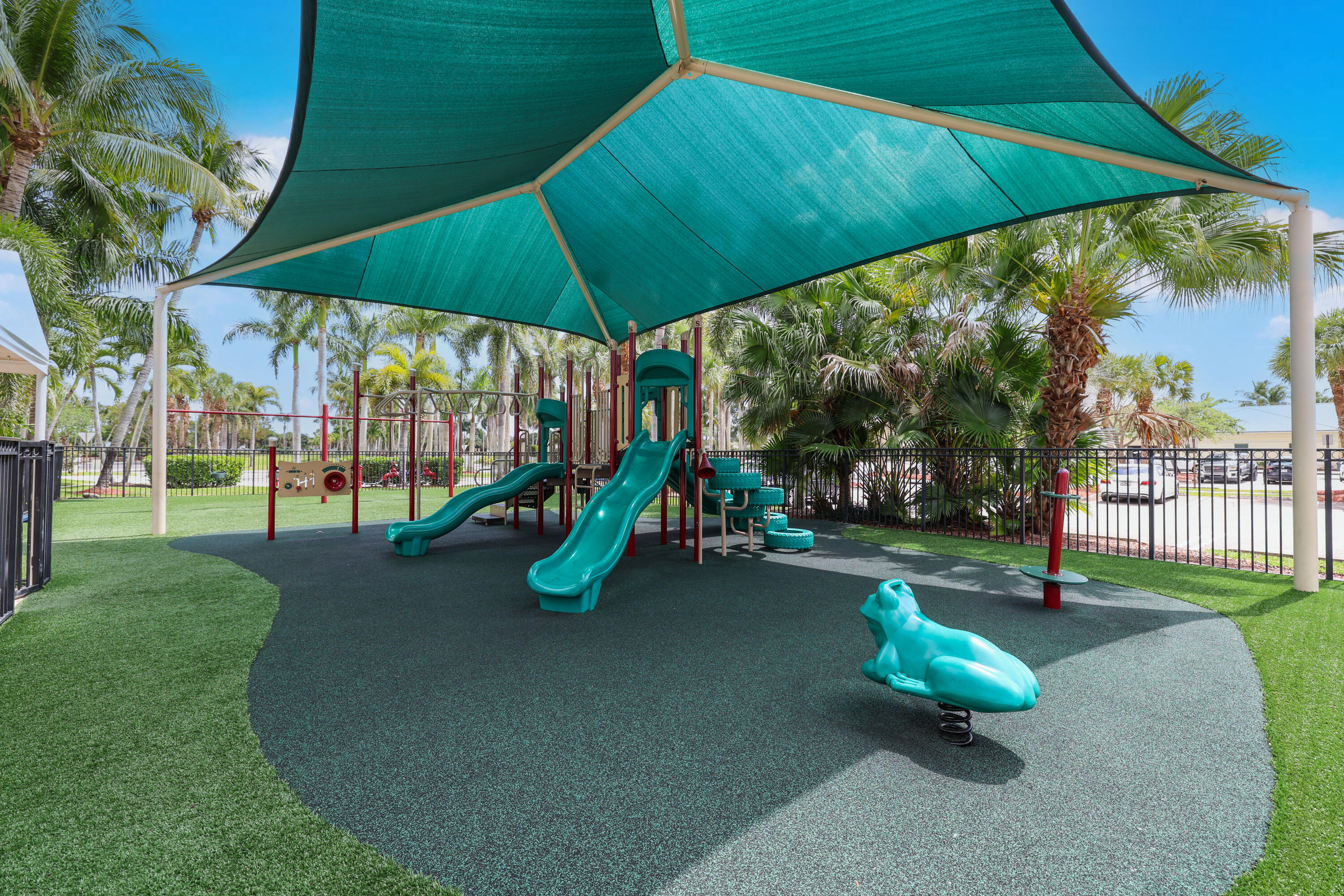2291 Ridgewood Circle Royal Palm Beach, FL 33411 - Photo 70 of 71 Madison Green(17)