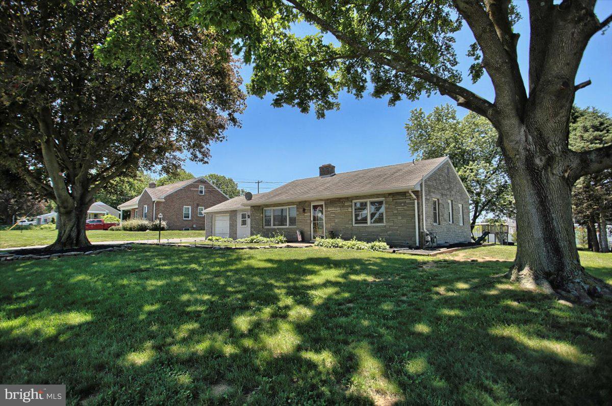 1316 Forge Road Carlisle, PA 17013 - Photo 2 of 32 Gallery Image 2