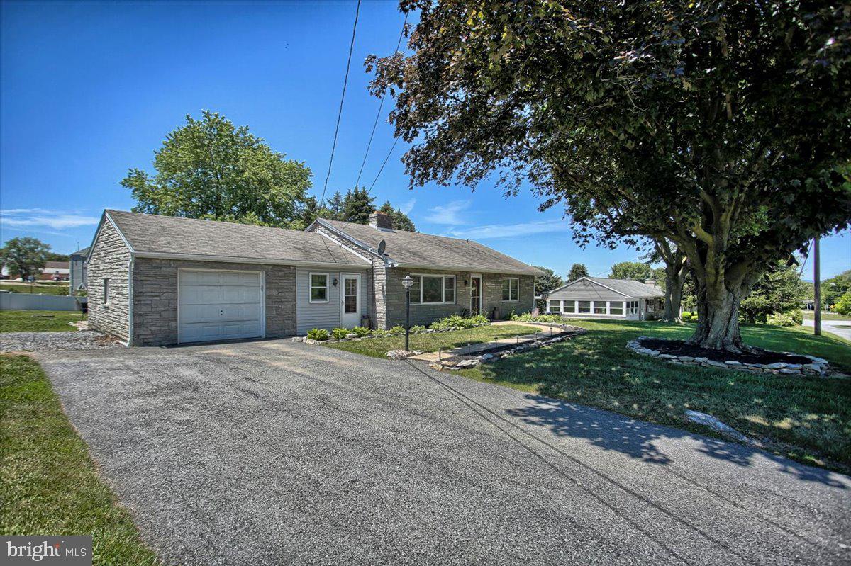 1316 Forge Road Carlisle, PA 17013 - Photo 3 of 32 Gallery Image 3