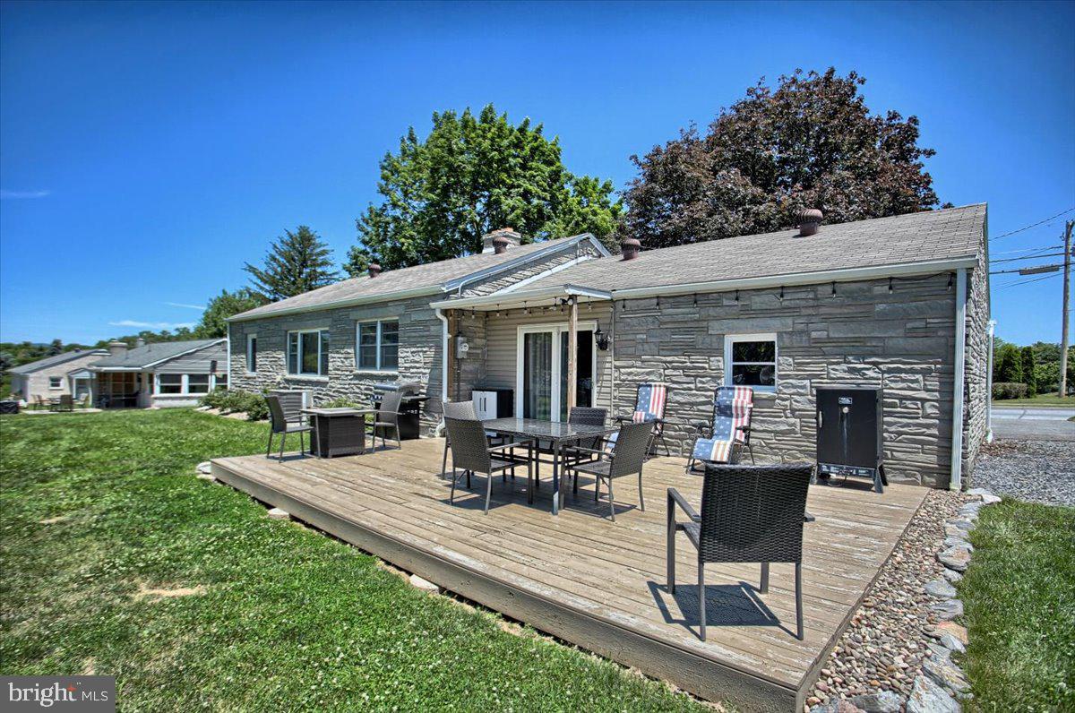 1316 Forge Road Carlisle, PA 17013 - Photo 6 of 32 Gallery Image 6