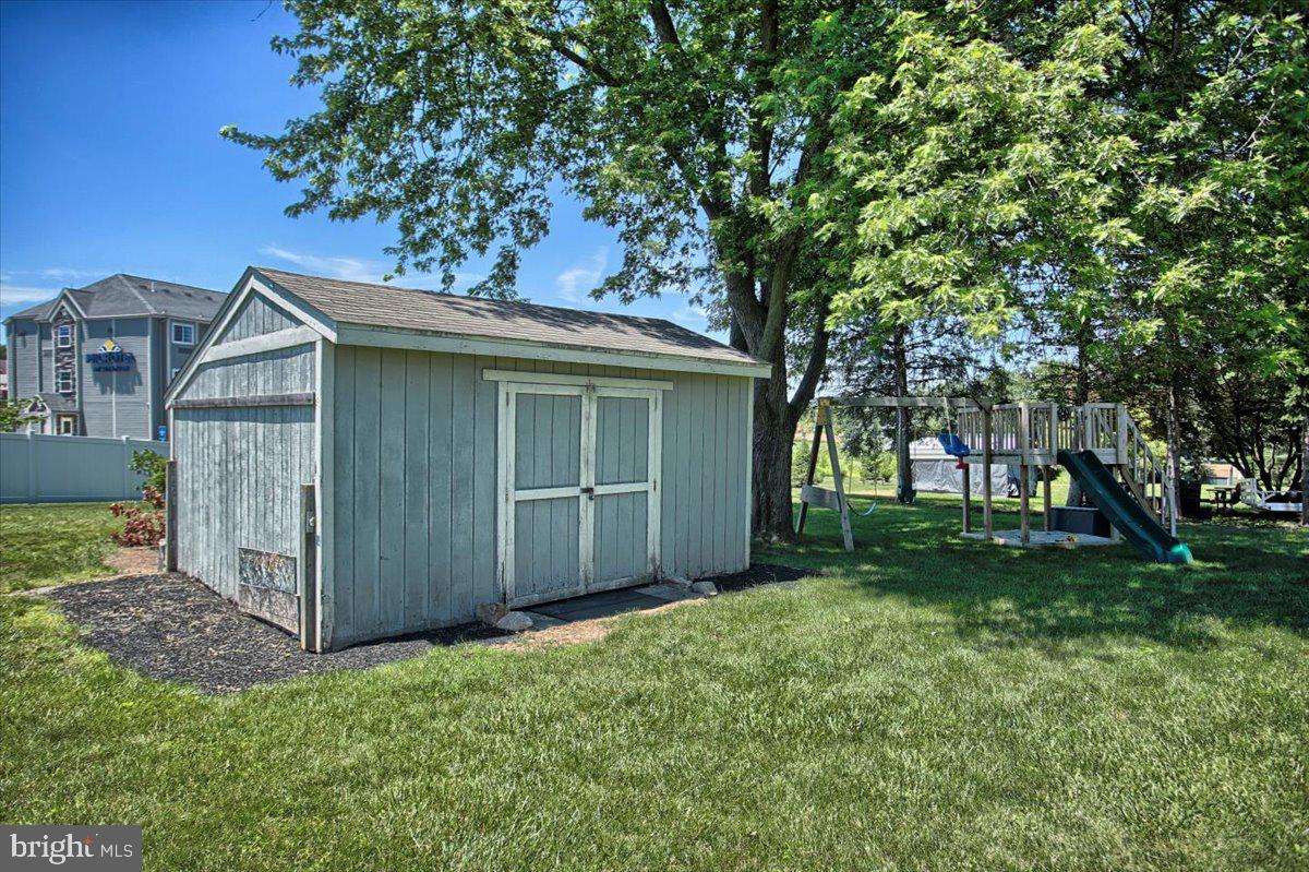 1316 Forge Road Carlisle, PA 17013 - Photo 8 of 32 Gallery Image 8