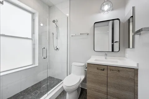 $2,500,000 | 2901 North Burling Street, Chicago, IL 60657