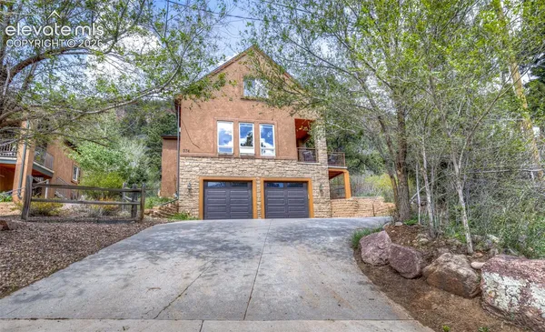 $634,900 | 374 Hoover Lane, Palmer Lake, CO 80133