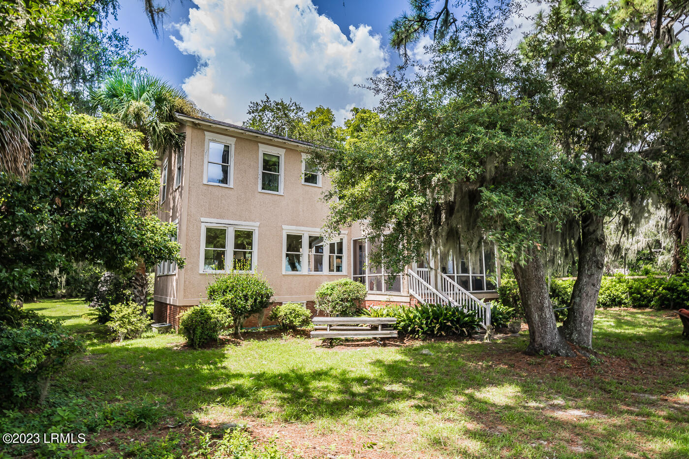 725 Ribaut Road Beaufort, SC 29902 - Photo 30 of 38 Rear left