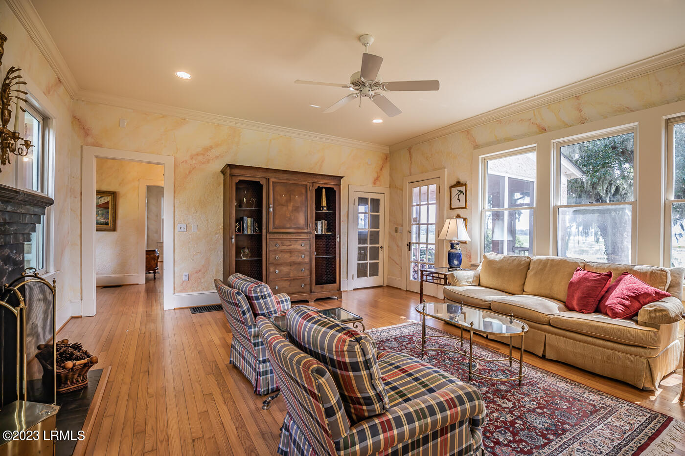 725 Ribaut Road Beaufort, SC 29902 - Photo 7 of 38 7S1A4838