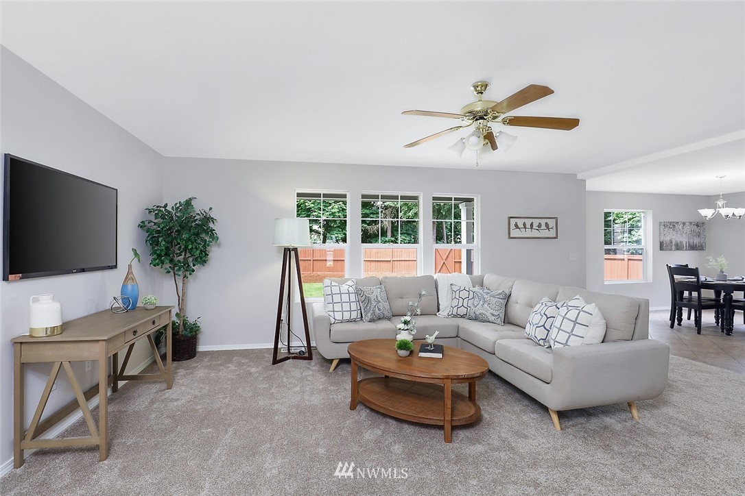 325 Edmonds Avenue Southeast Renton, WA 98056 - Photo 12 of 35 Gallery Image 12