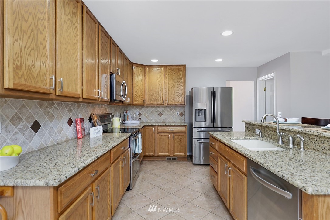 325 Edmonds Avenue Southeast Renton, WA 98056 - Photo 17 of 35 Gallery Image 17