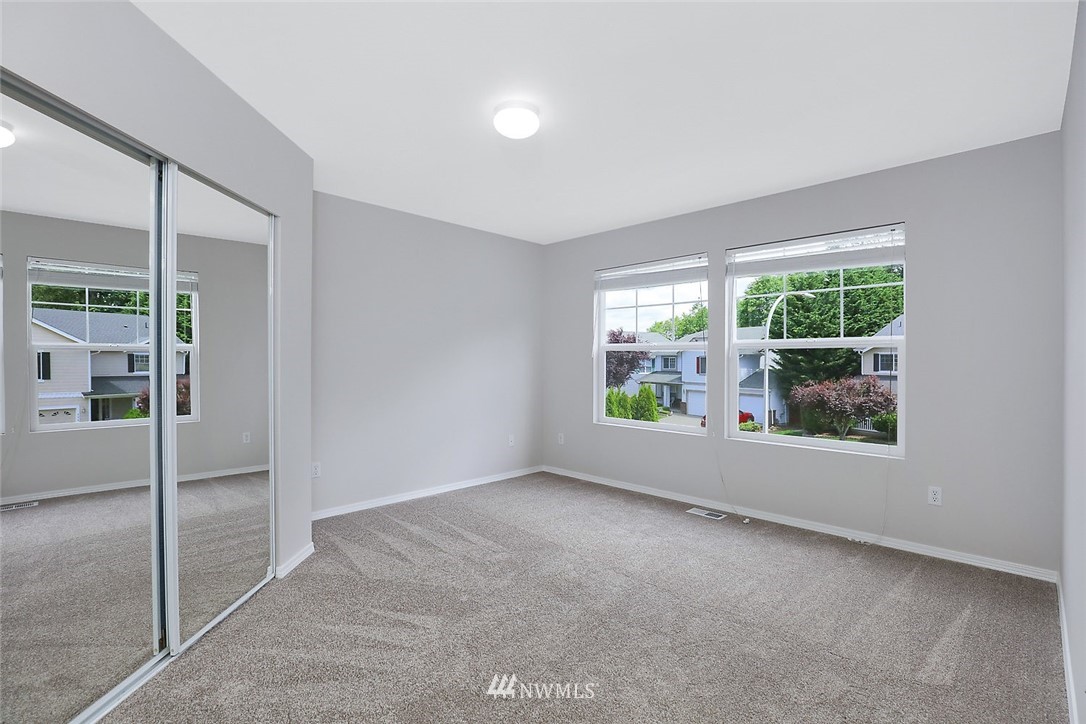 325 Edmonds Avenue Southeast Renton, WA 98056 - Photo 31 of 35 Gallery Image 31
