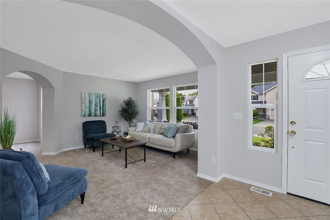 325 Edmonds Avenue Southeast Renton, WA 98056 - Photo 5 of 35 Gallery Image 5