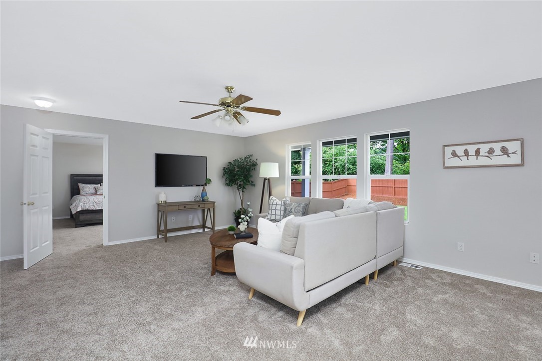 325 Edmonds Avenue Southeast Renton, WA 98056 - Photo 10 of 35 Gallery Image 10