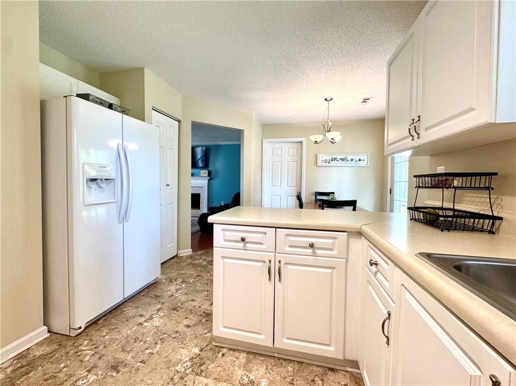 124 Kingsgate Way Anderson, SC 29621 - Photo 17 of 34 Kitchen