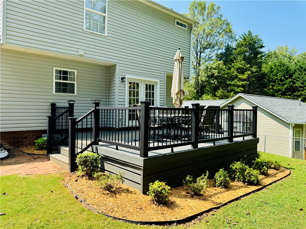 124 Kingsgate Way Anderson, SC 29621 - Photo 20 of 34 Deck