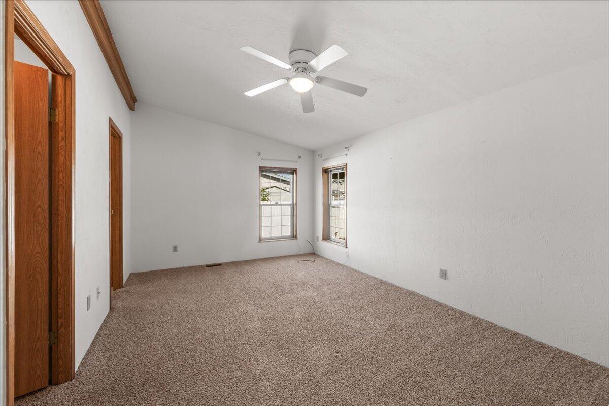 555 Freeman Road, Unit 257 Central Point, OR 97502 - Photo 17 of 26