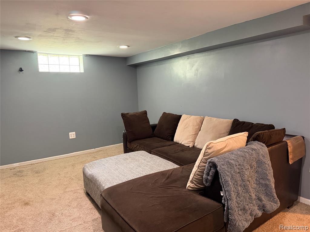 34503 Chestnut Street Wayne, MI 48184 - Photo 27 of 37
