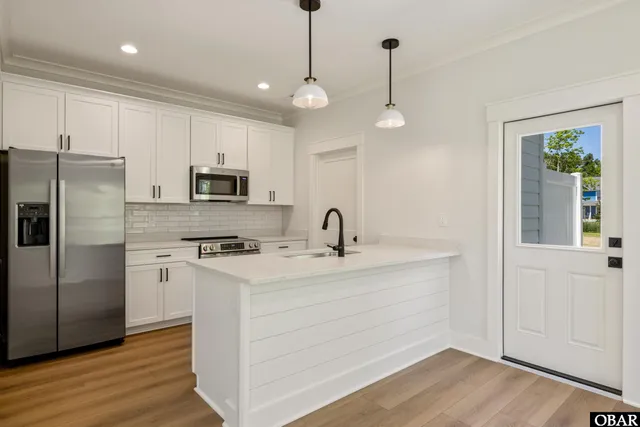 $449,000 | 517 Ananias Dare Street, Unit 4, Manteo, NC 27954