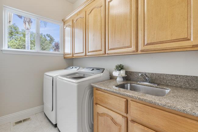 50 Ralphs Way Hollister, CA 95023 - Photo 13 of 61
