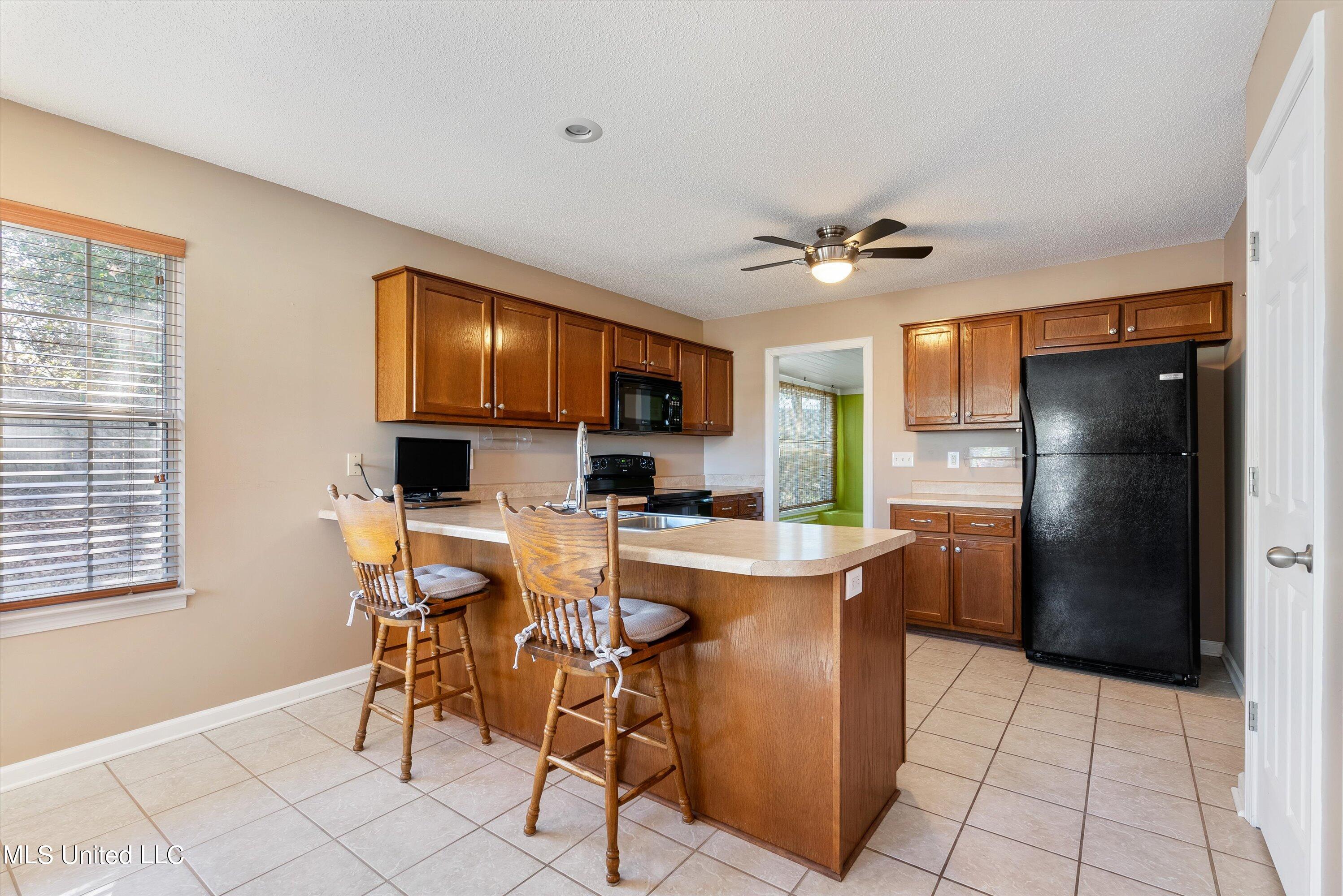 129 Waverly Road Senatobia, MS 38668 - Photo 11 of 36 17-Kitchen