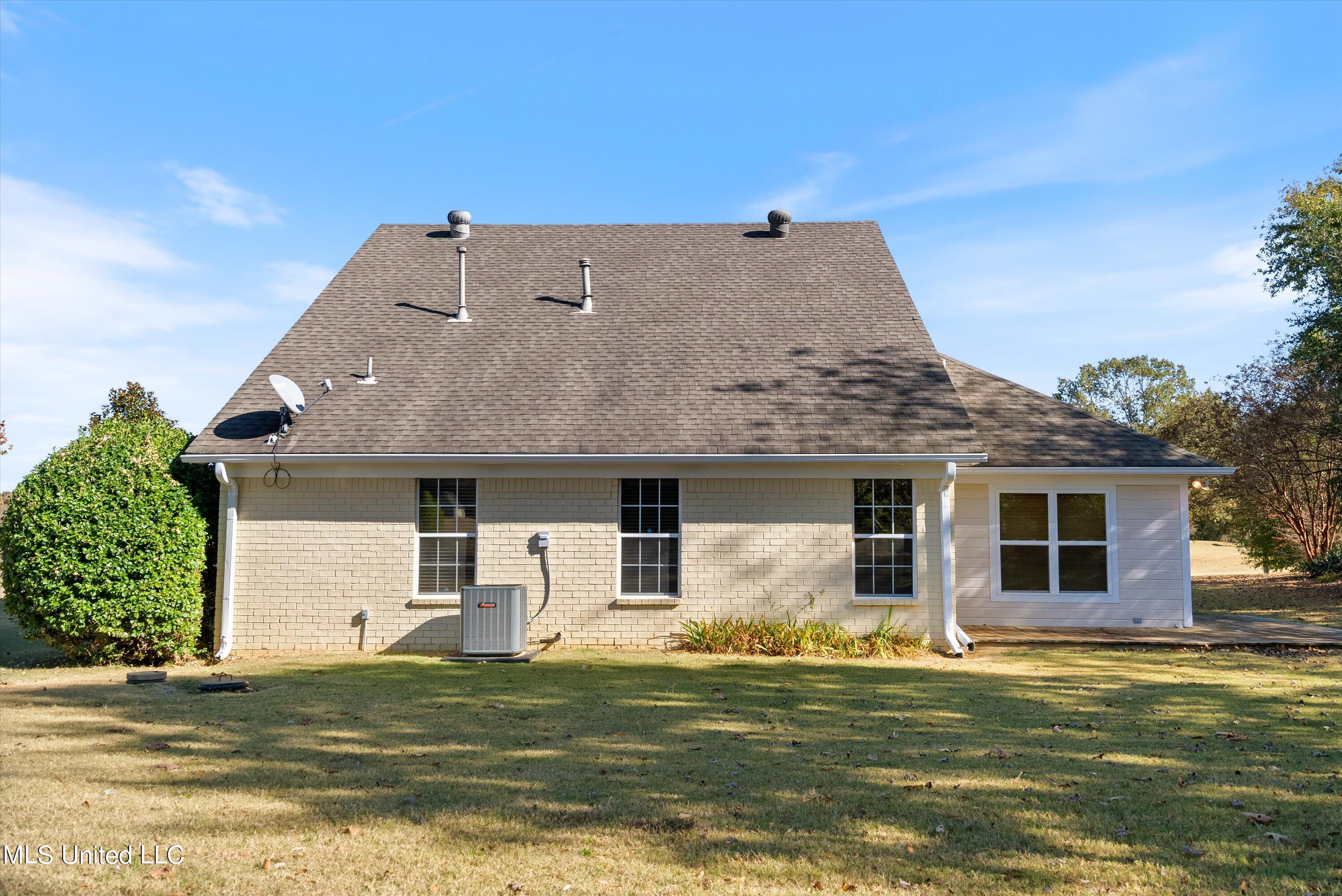 129 Waverly Road Senatobia, MS 38668 - Photo 31 of 36 29-Rear of Home