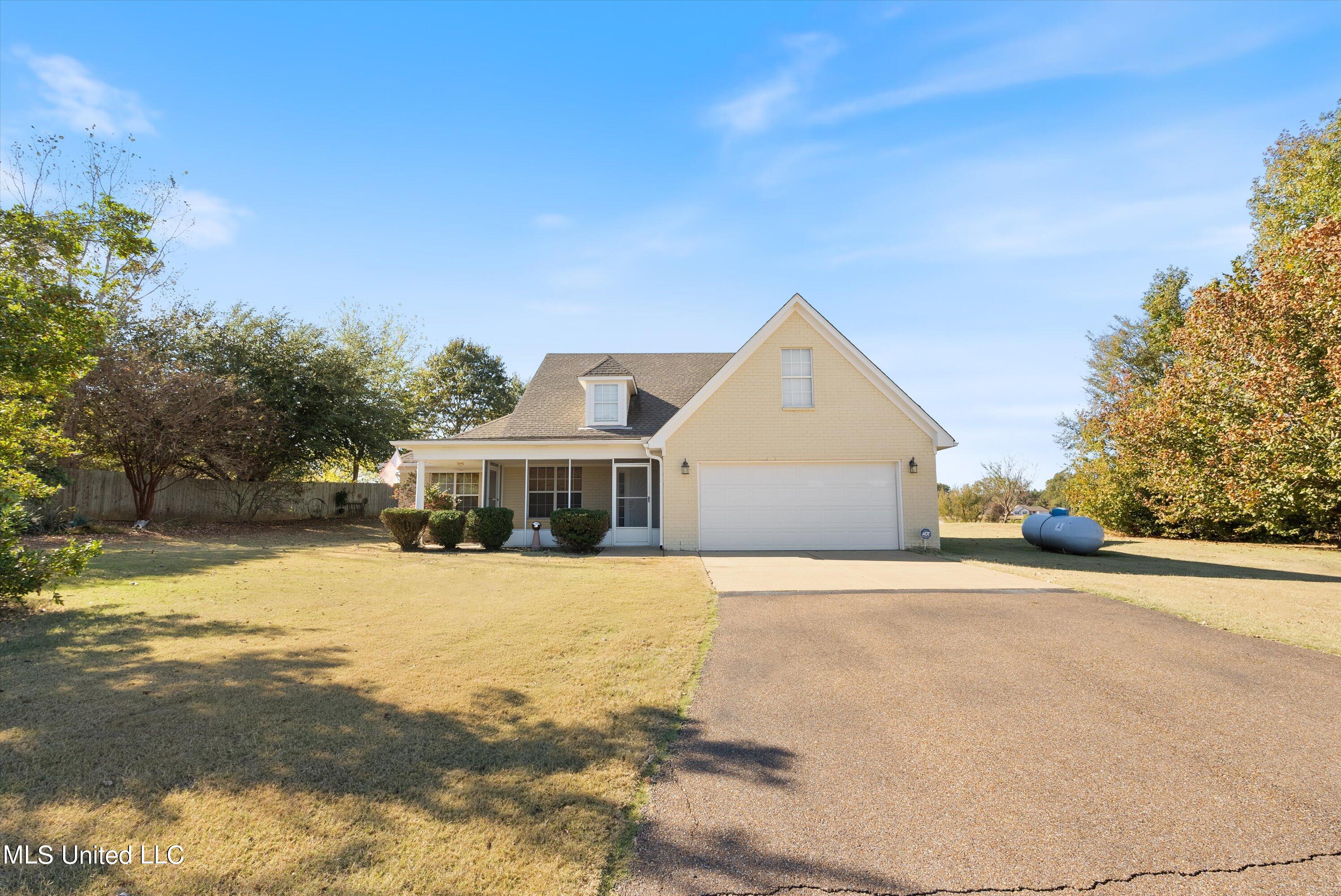 129 Waverly Road Senatobia, MS 38668 - Photo 4 of 36 02-Front Exterior