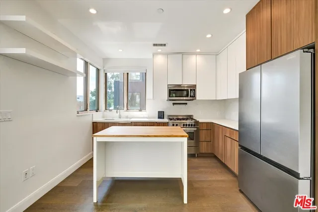 $1,149,800 | 1249 North Formosa Avenue, West Hollywood, CA 90046