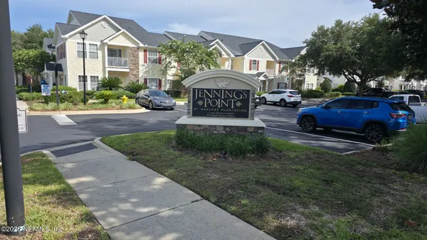 $165,000 | 575 Oakleaf Plantation Parkway, Unit 901, Orange Park, FL 32065