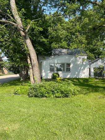 $82,000 | 1824 16th Avenue, Sterling, IL 61081
