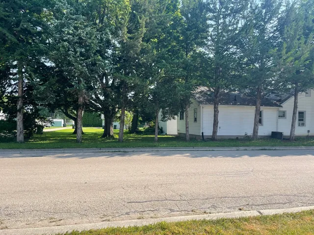 $89,650 | 1824 16th Avenue, Sterling, IL 61081
