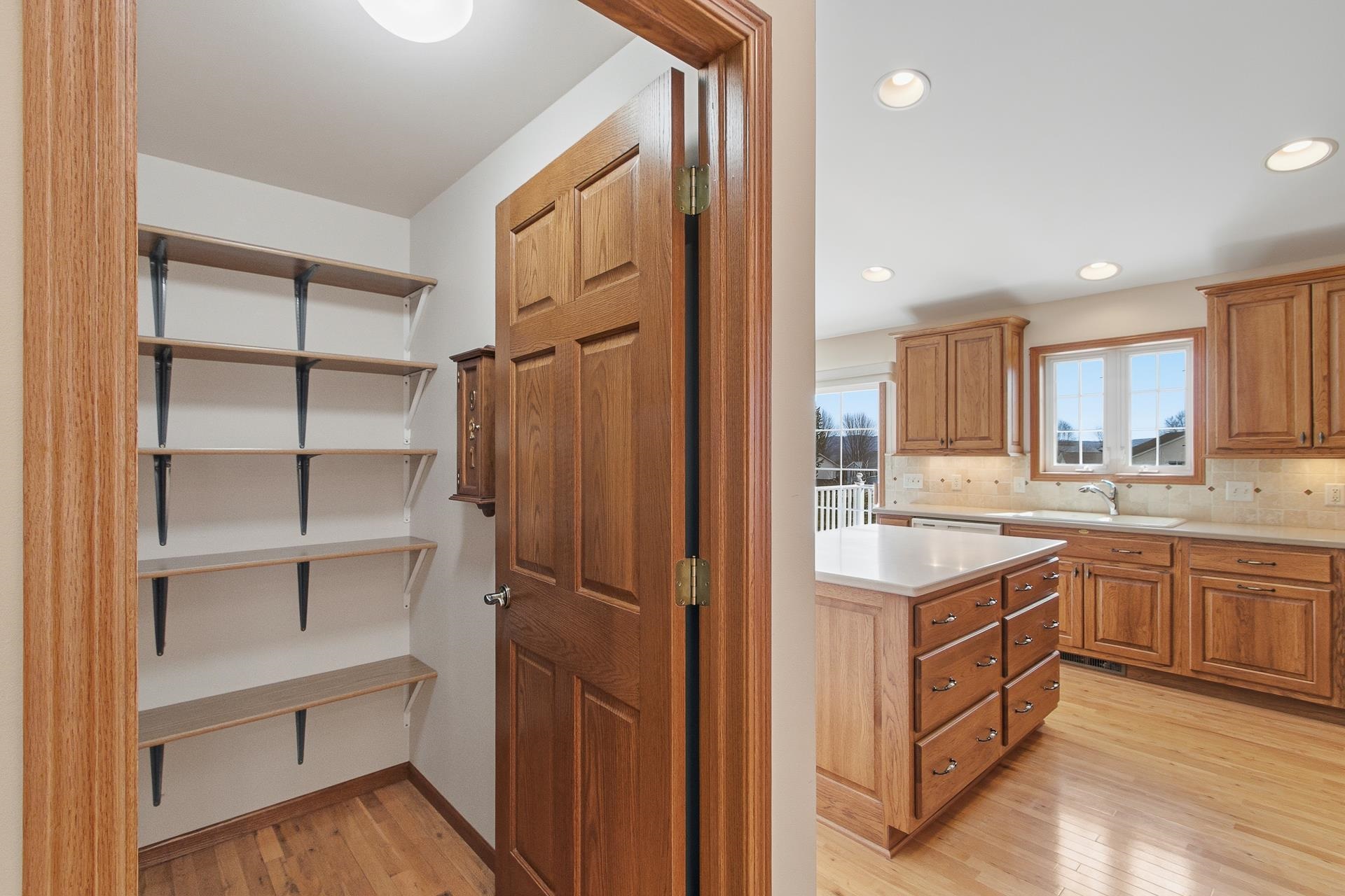 908 Surrey Lane Baraboo, WI 53913 - Photo 17 of 76