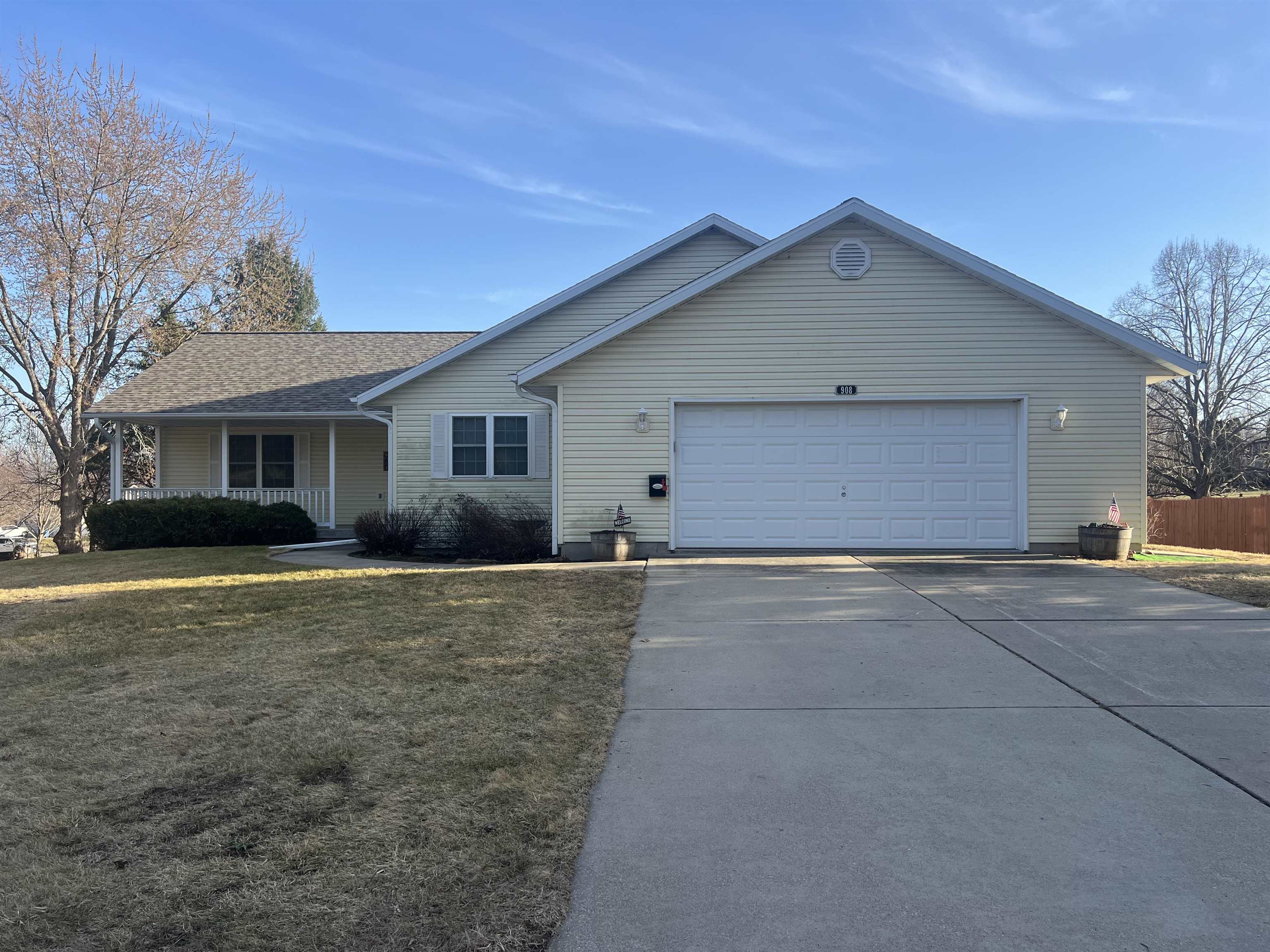 908 Surrey Lane Baraboo, WI 53913 - Photo 6 of 76
