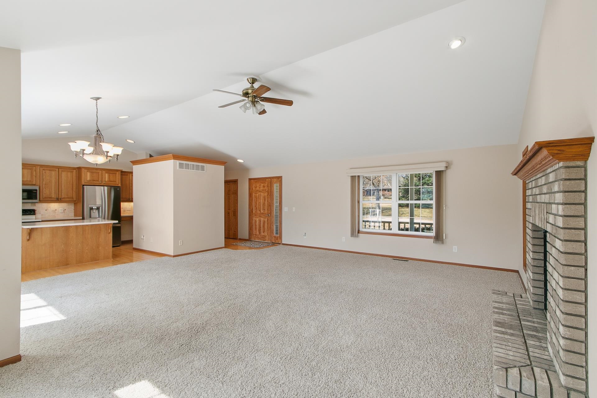 908 Surrey Lane Baraboo, WI 53913 - Photo 8 of 76