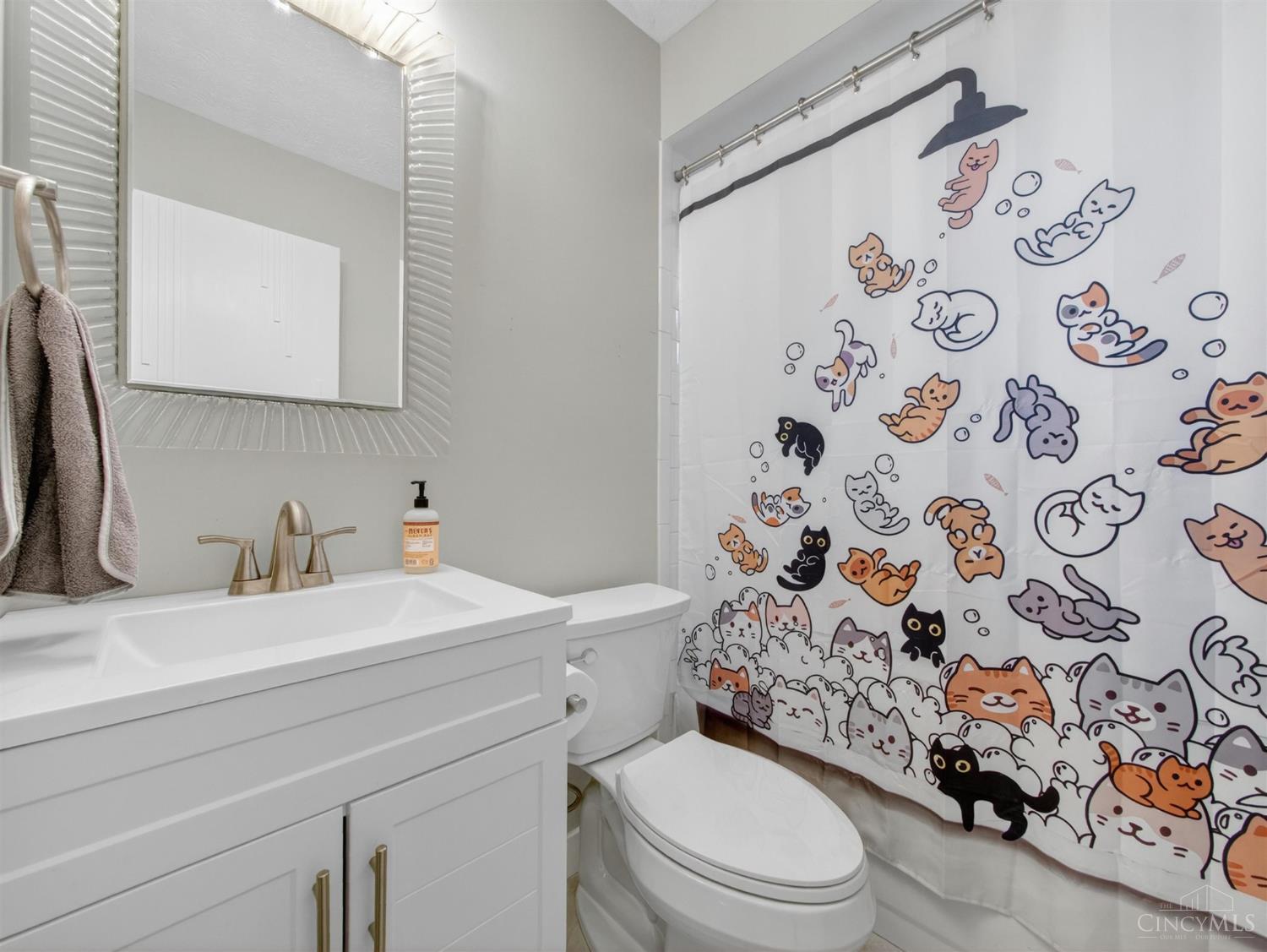 8713 Cox Road West Chester, OH 45069 - Photo 27 of 49