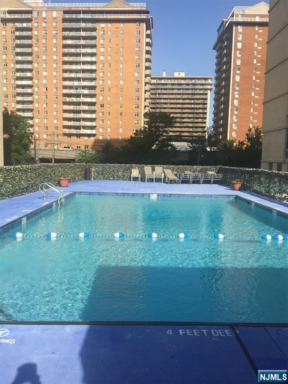 160 Overlook Avenue, Unit 11E2 Hackensack, NJ 07601 - Photo 21 of 25