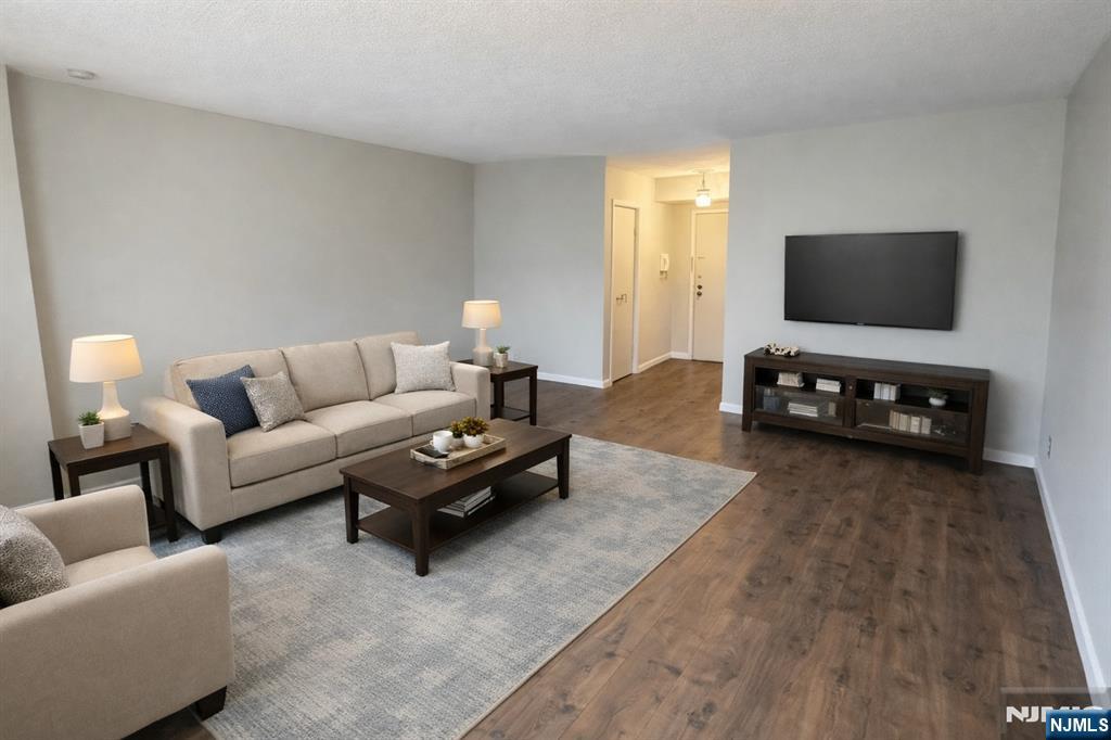 160 Overlook Avenue, Unit 11E2 Hackensack, NJ 07601 - Photo 24 of 25