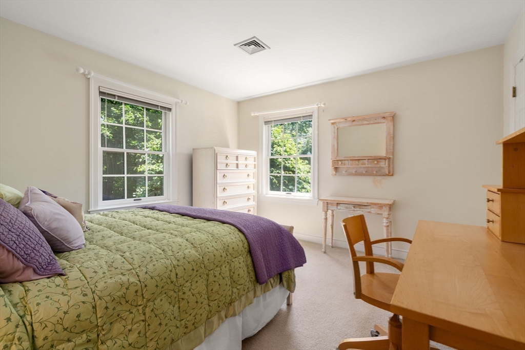 38 Upwey Road Wellesley, MA 02481 - Photo 21 of 40