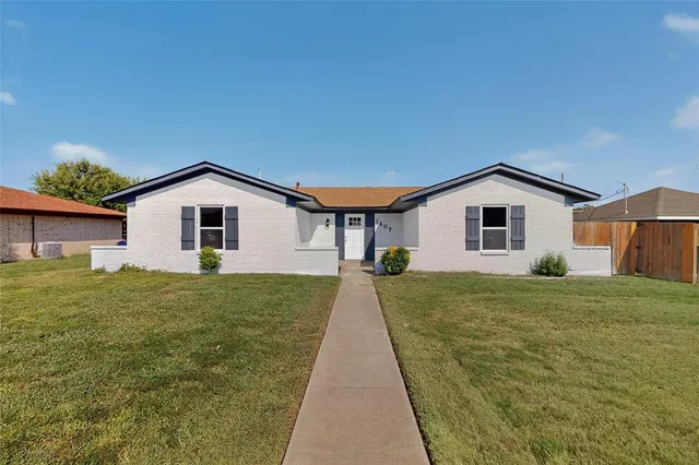 a view of house and outdoor space