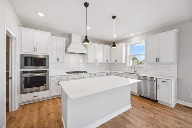 $675,000 | 6090 Jensen Avenue, Cottage Grove, MN 55016